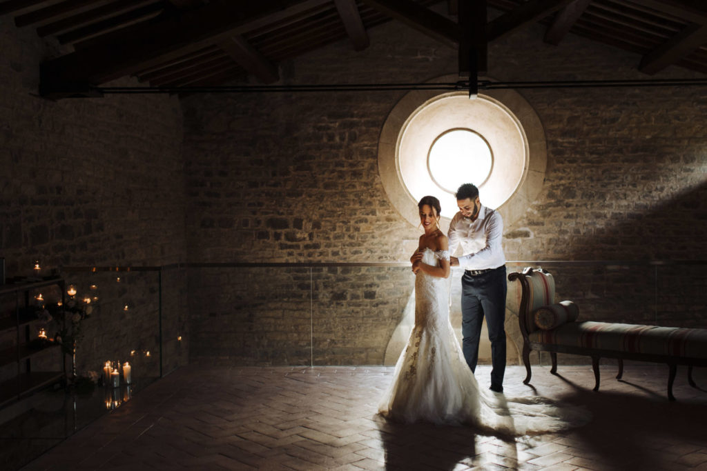 In questa foto i preparativi di un matrimonio elegante di due sposi a Spao Borgo San Pietro